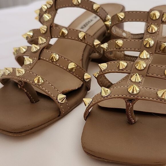 STEVE MADDEN Women's Gold Studded Spiked Strappy Wedding Party Stacked Heel 6.5 - Picture 1 of 7
